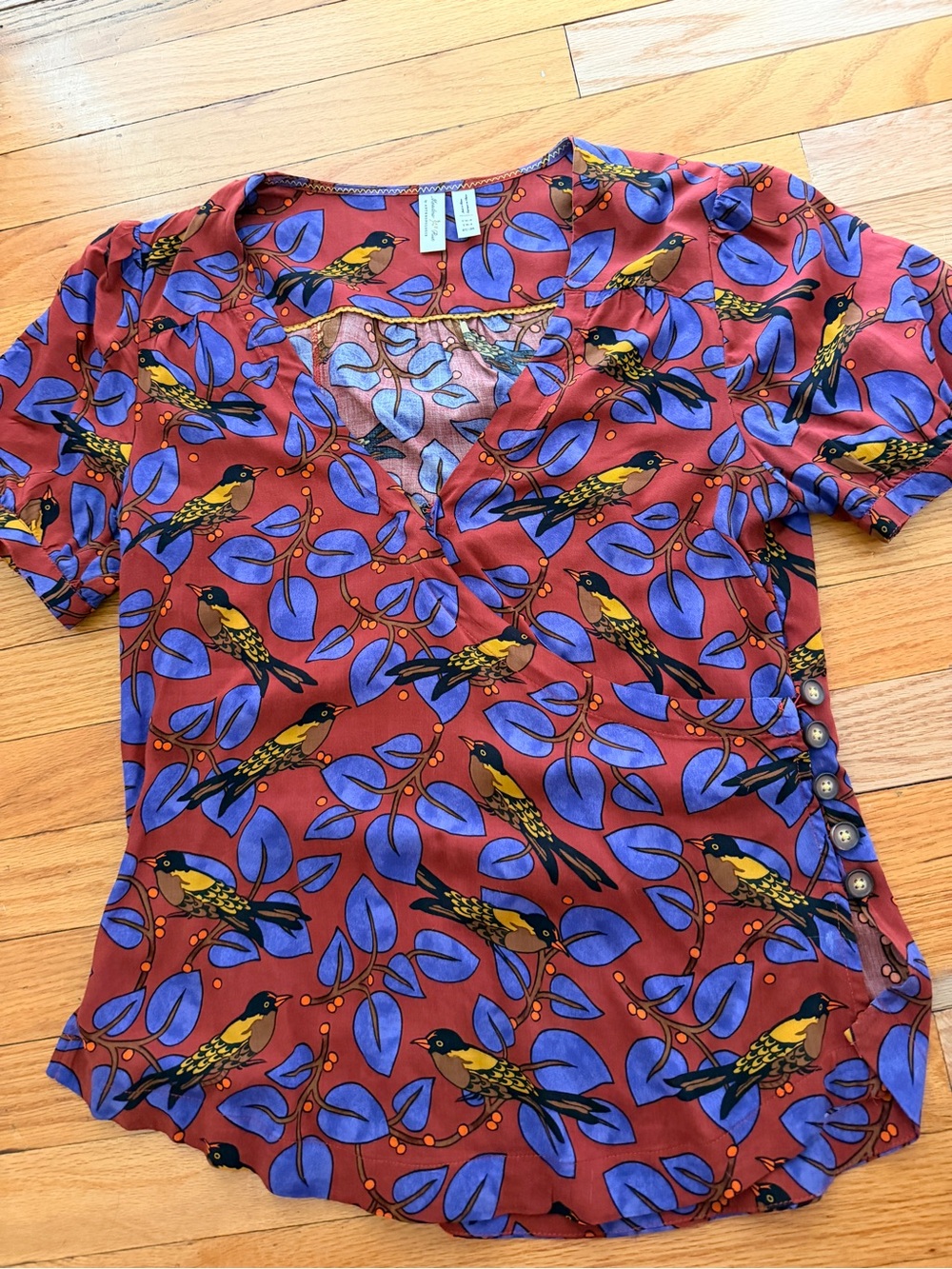 Meadow Rue by Anthropologie Rust Short Sleeve Top w/ Bird Print